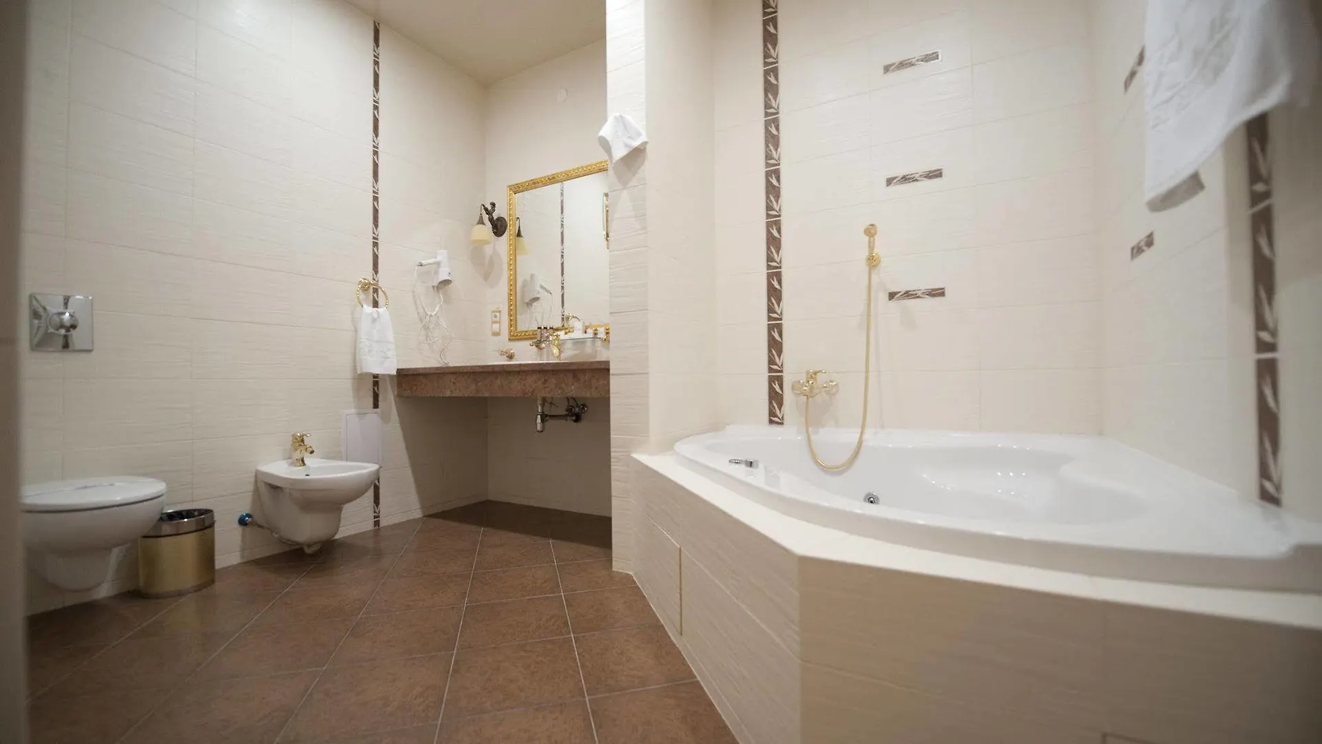 *****  Deluxe Hotel Kupava Lemberg Ukraine