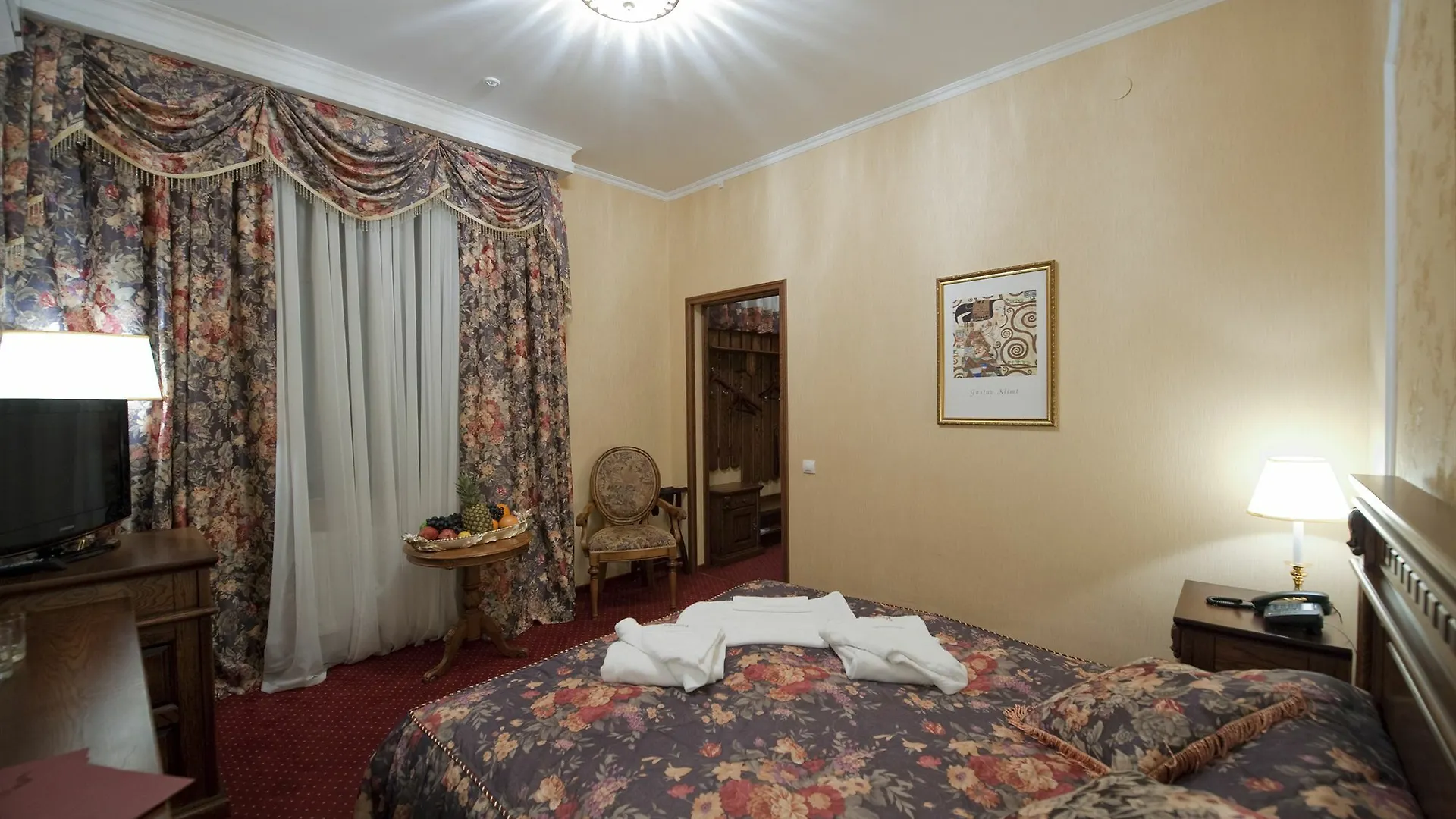 Deluxe Hotel Kupava Lviv