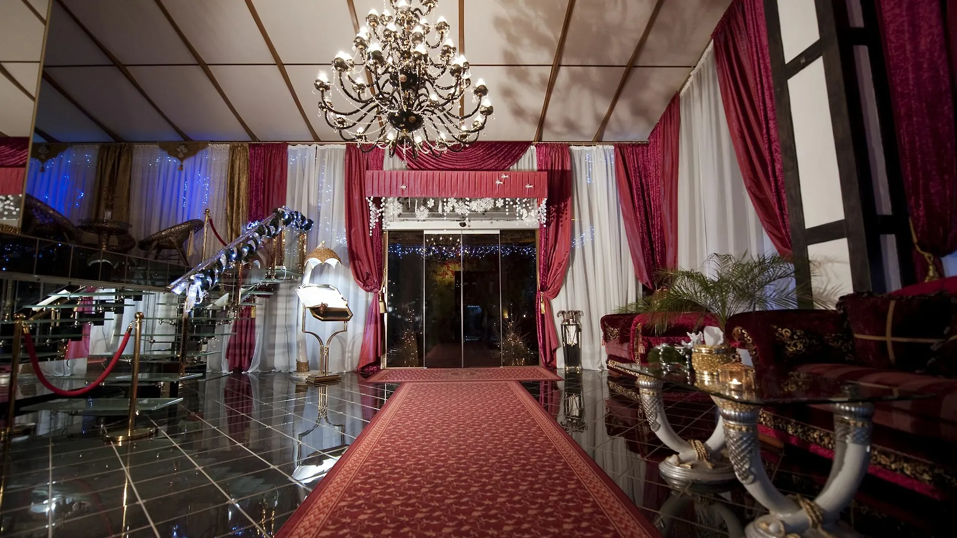 Deluxe Hotel Kupava Lviv 5*,